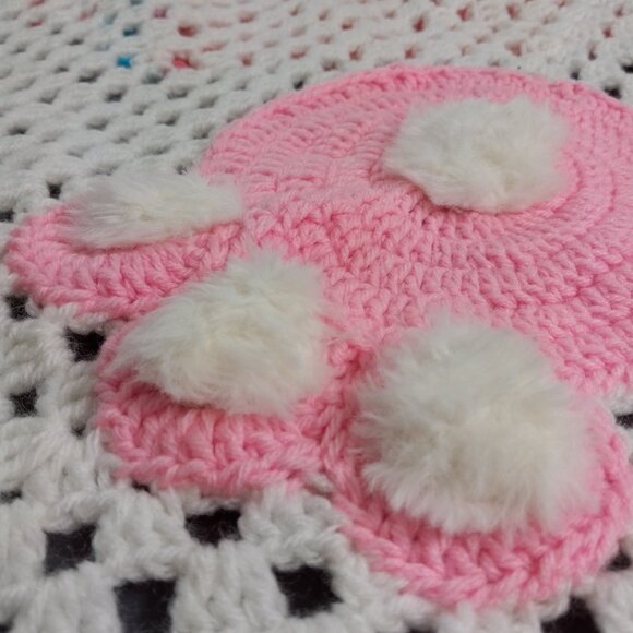 Handmade Crochet 3D Gnome Girl Baby Blanket - Picture 15 of 16